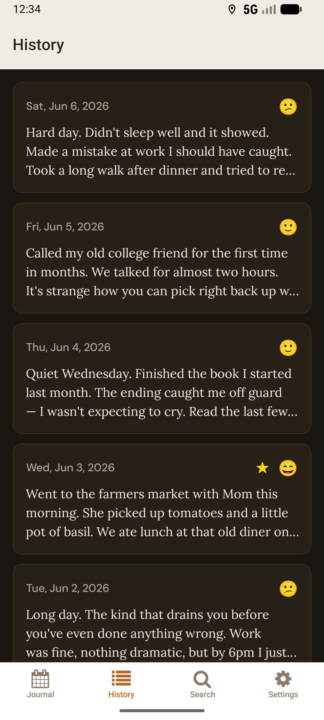 Calendar view showing days with journal entries marked